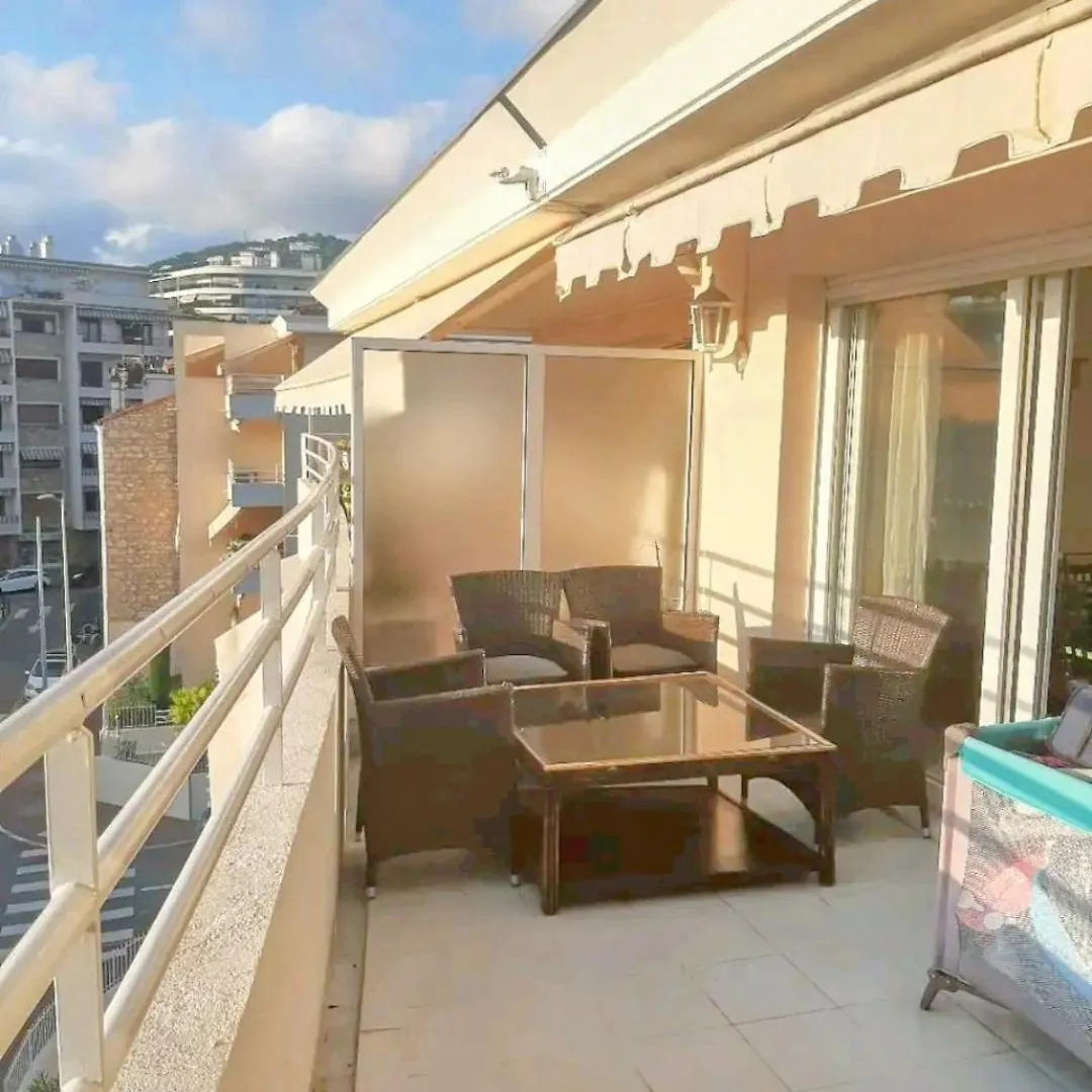 Two Rooms Terrace Cannes